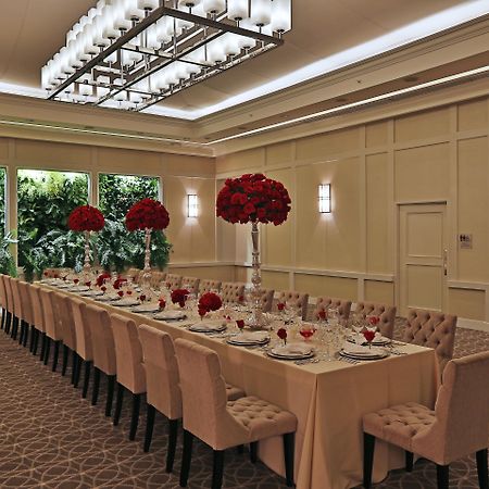 Bristol Panama, A Registry Collection Hotel 외부 사진 A long table set for a banquet