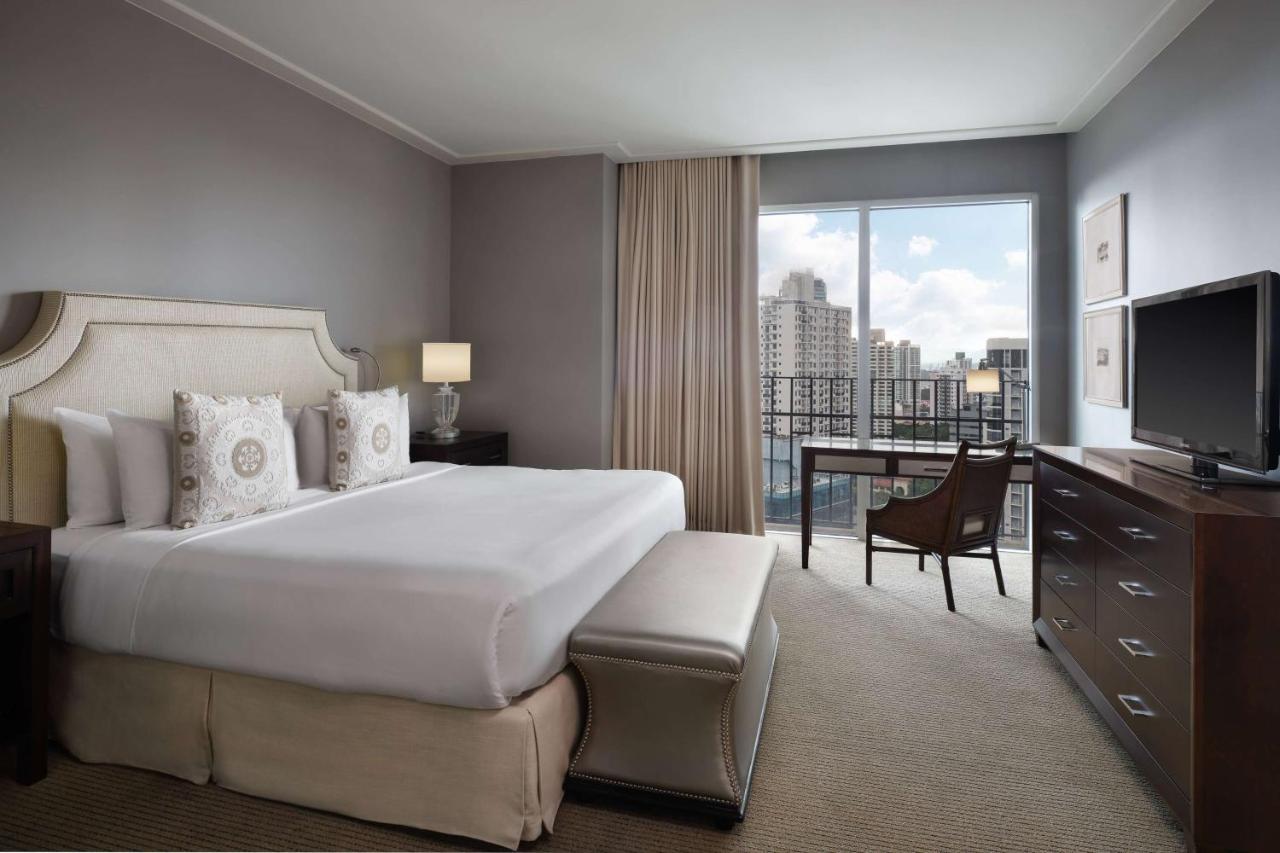 Bristol Panama, A Registry Collection Hotel 외부 사진 A bedroom at the JW Marriott San Antonio