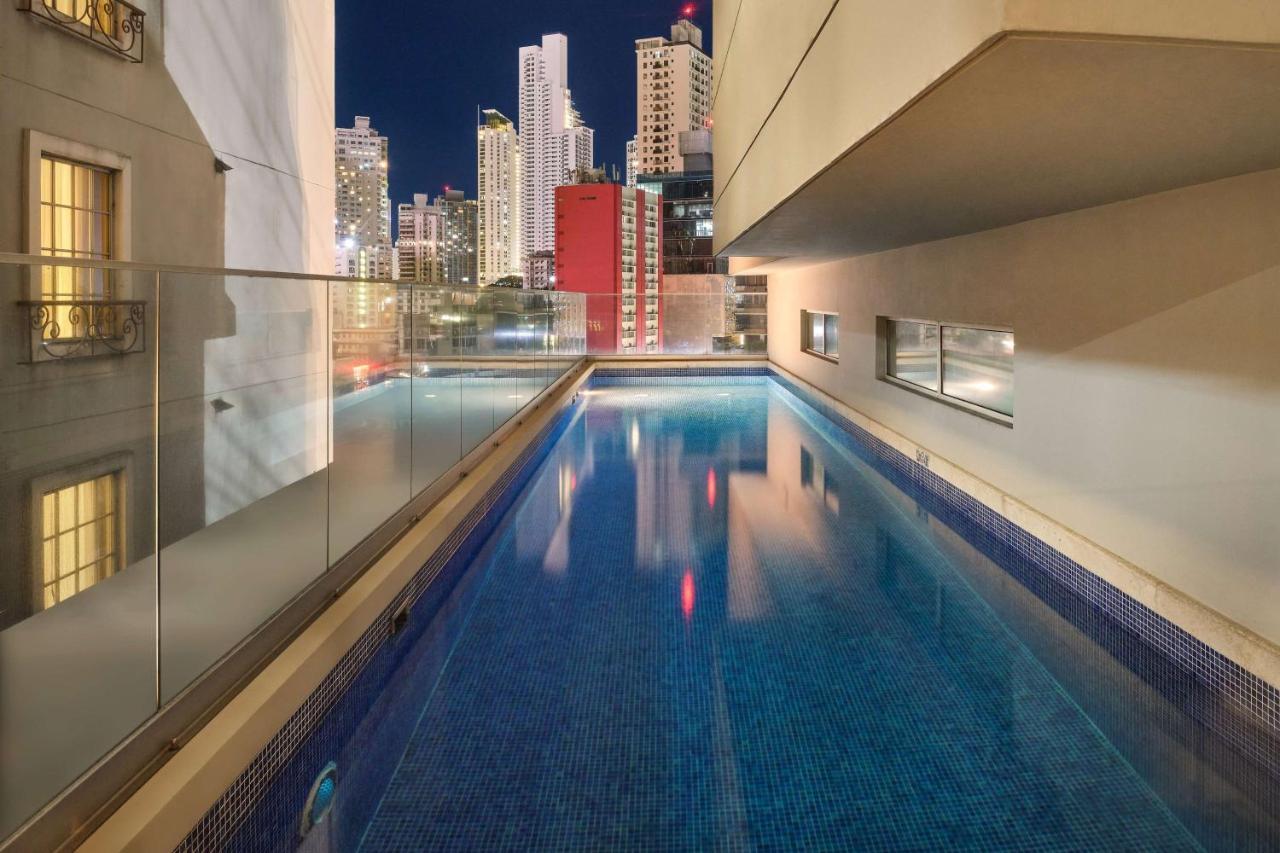 Bristol Panama, A Registry Collection Hotel 외부 사진 The rooftop pool at the hotel