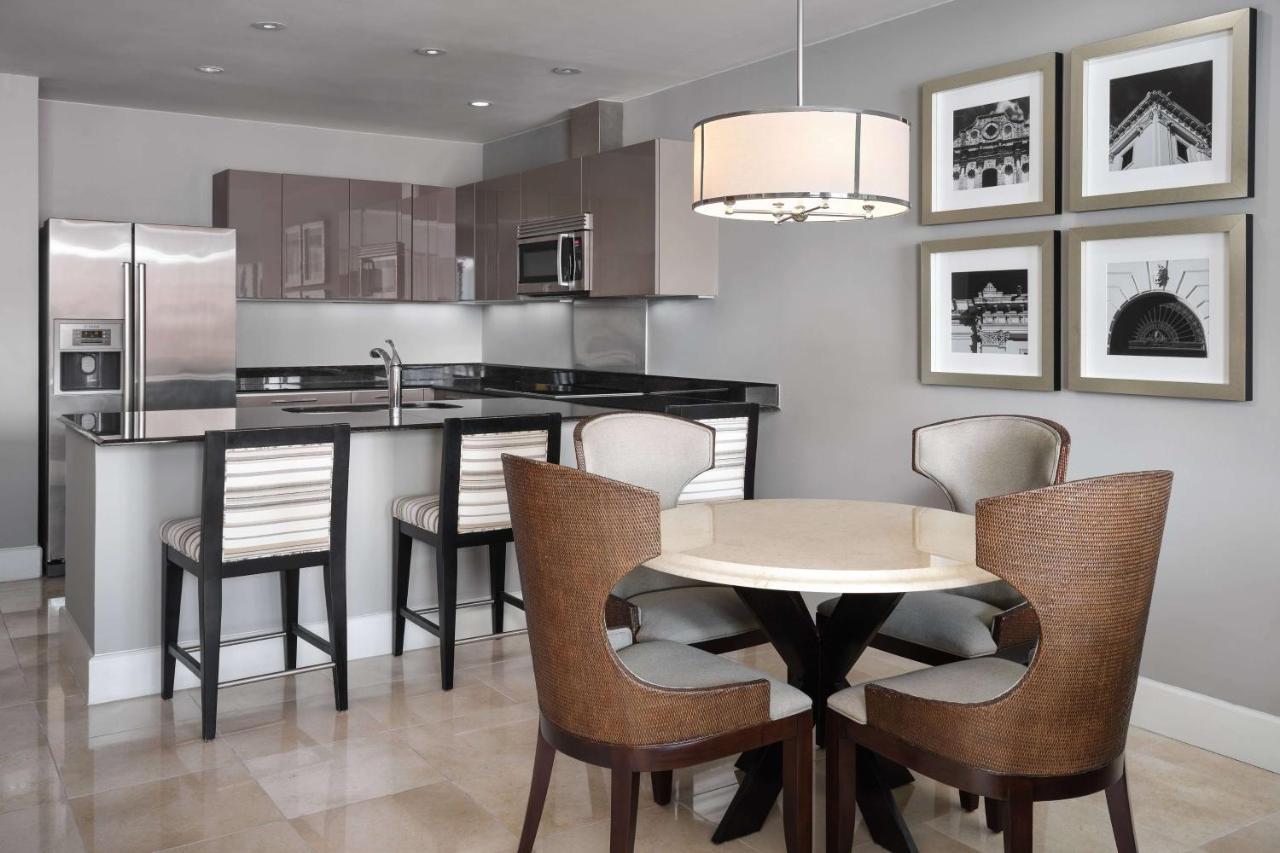 Bristol Panama, A Registry Collection Hotel 외부 사진 A kitchen and dining room