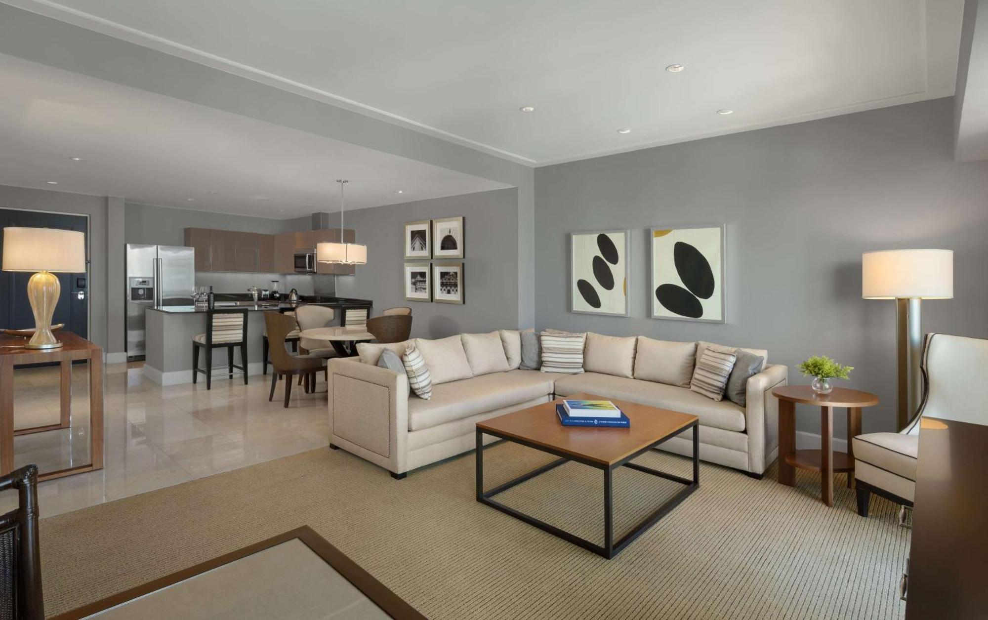 Bristol Panama, A Registry Collection Hotel 외부 사진 A living room at The Ritz-Carlton, Boston