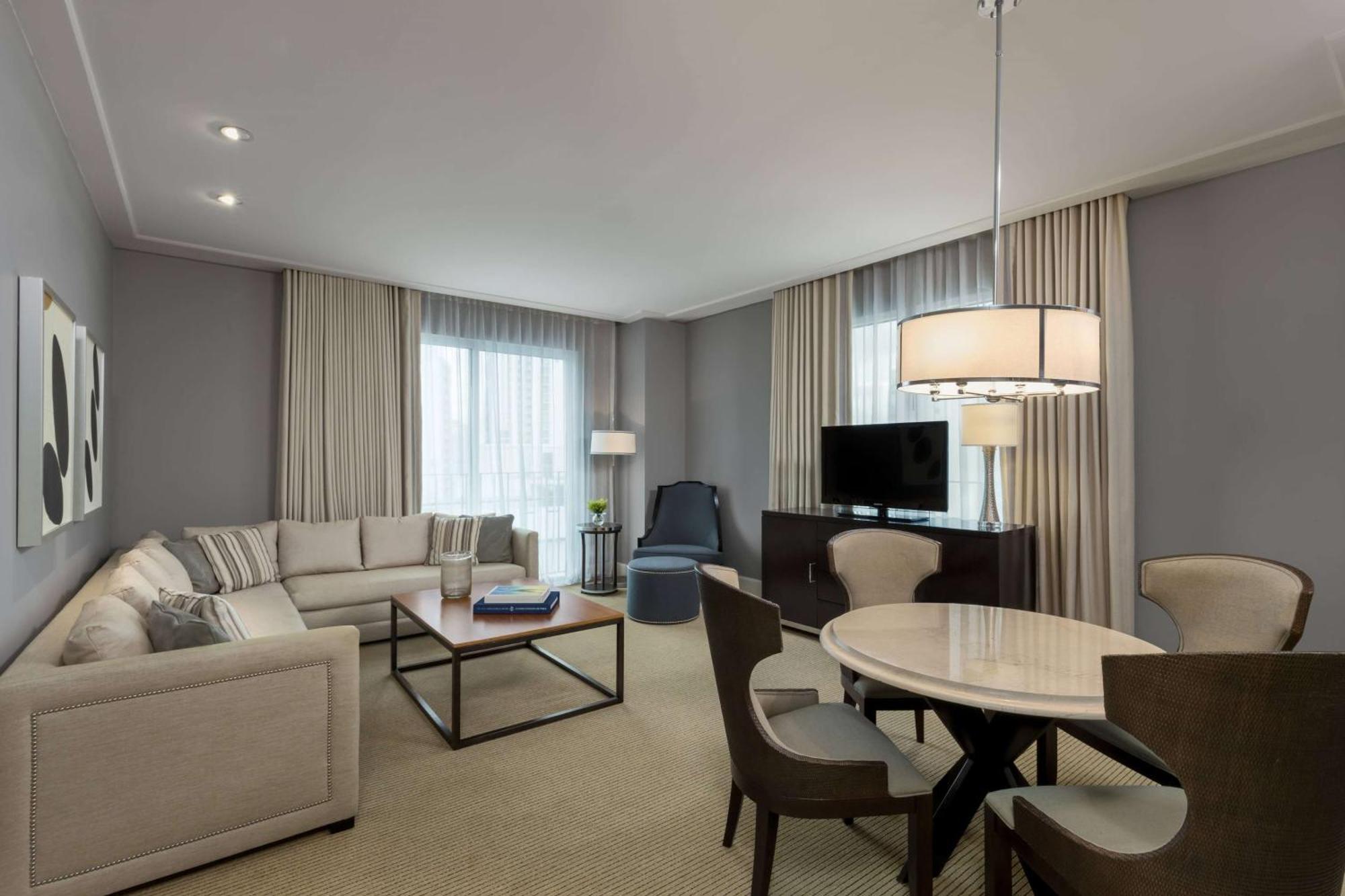 Bristol Panama, A Registry Collection Hotel 외부 사진 A suite at the Westin Palace, Madrid