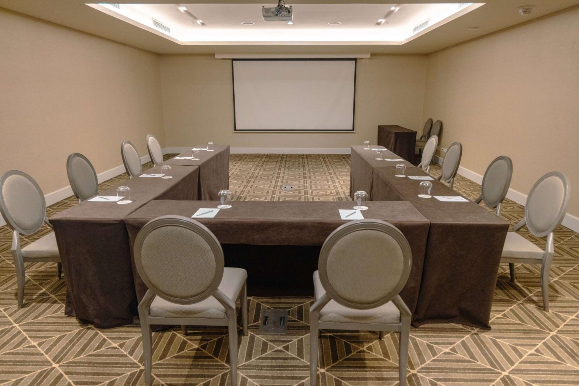 Bristol Panama, A Registry Collection Hotel 외부 사진 A meeting room at the Four Seasons Hotel, Washington, D.C.