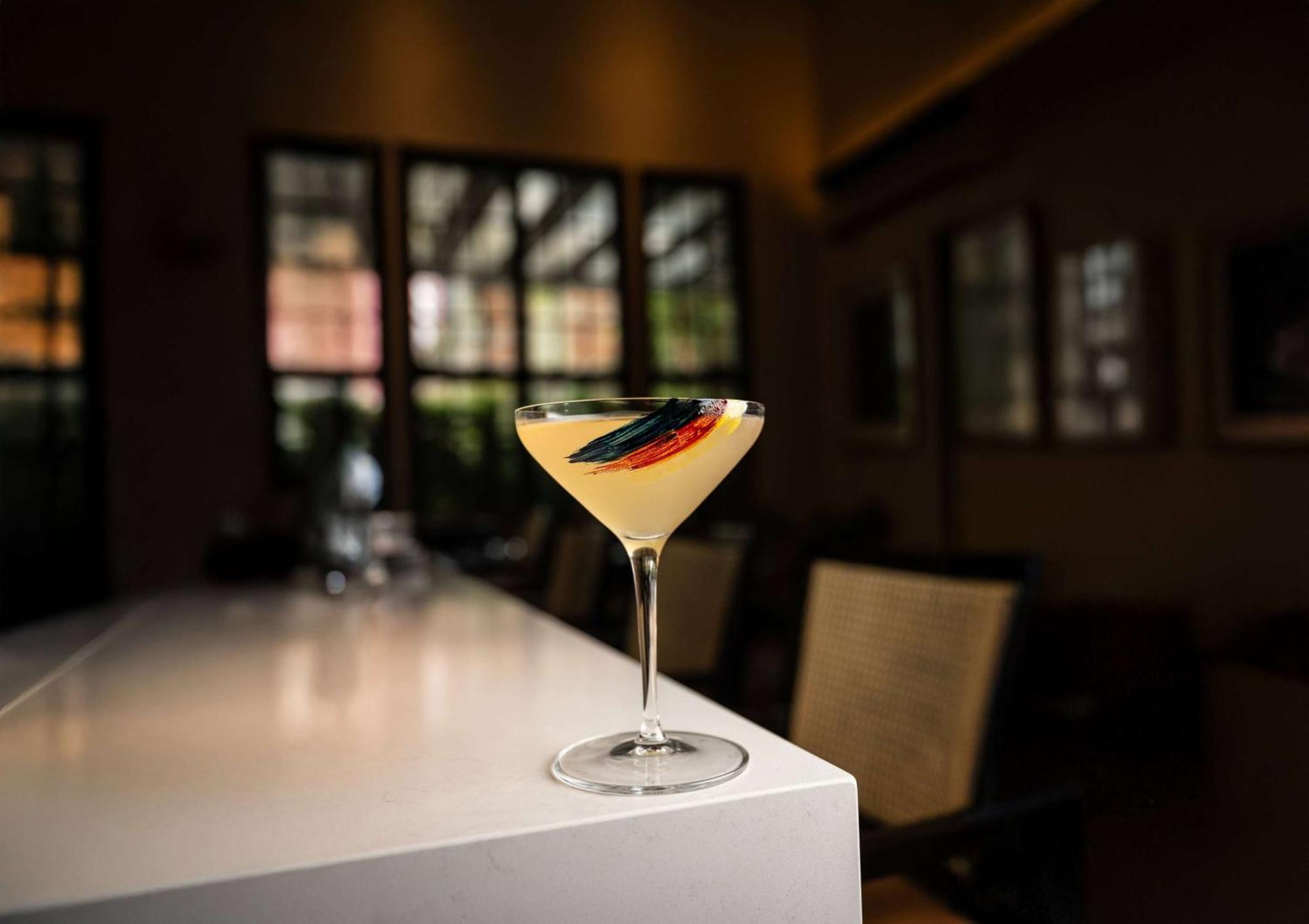 Bristol Panama, A Registry Collection Hotel 외부 사진 A cocktail at the bar